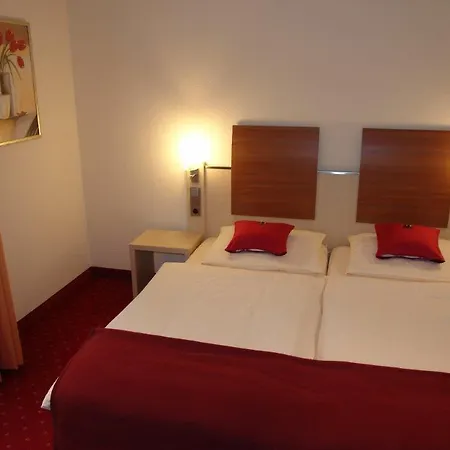 Restaurant Struemper Hof Hotel 3*